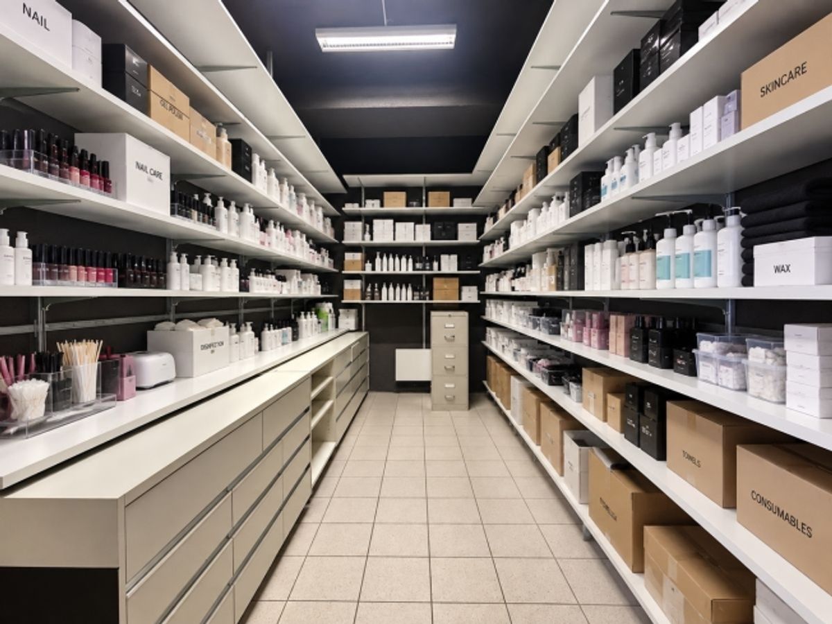 IHR NEUER BEAUTY-SALON - DIREKT AM BAHNHOF BÜLACH - 2