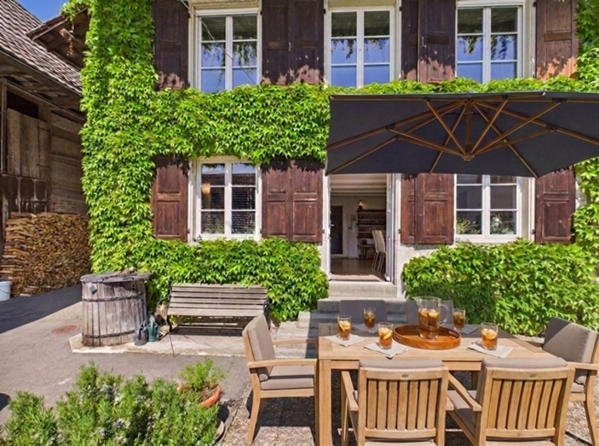 Vier Etagen Familienglück  historisches Dorfhaus von 1771 mit Nebengebäude in Arboldswil (BL) - 0