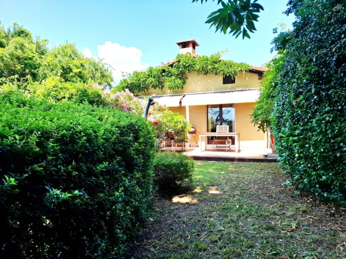 Splendida Villa unifamiliare a Bellinzona, nel Canton Ticino - 0
