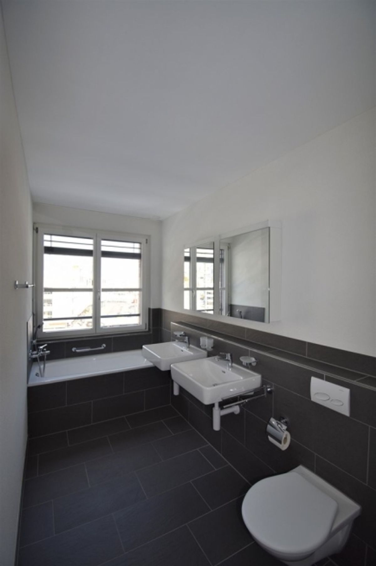 Grosszügige und moderne 4.5 Zimmer-Wohnung - 3