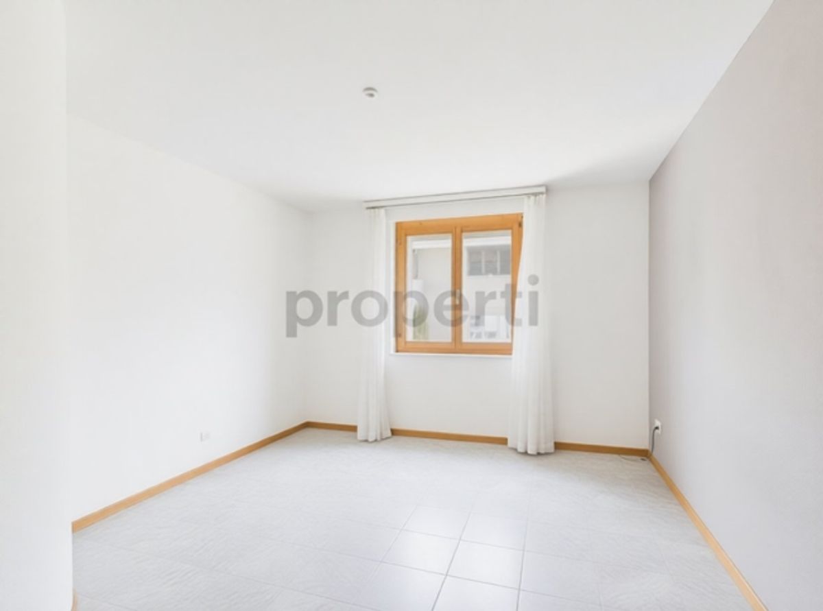 Neu renovierte 4.5-Zimmer-Elegantwohnung mit eigenem Parkplatz, Bubendorf - 7