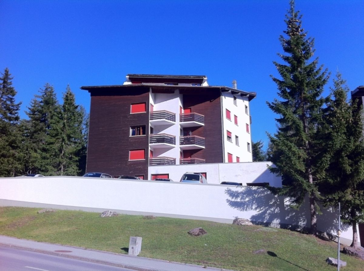 Un spacieux 4.5 avec un grand potentiel de rénovation à Crans-Montana - 1