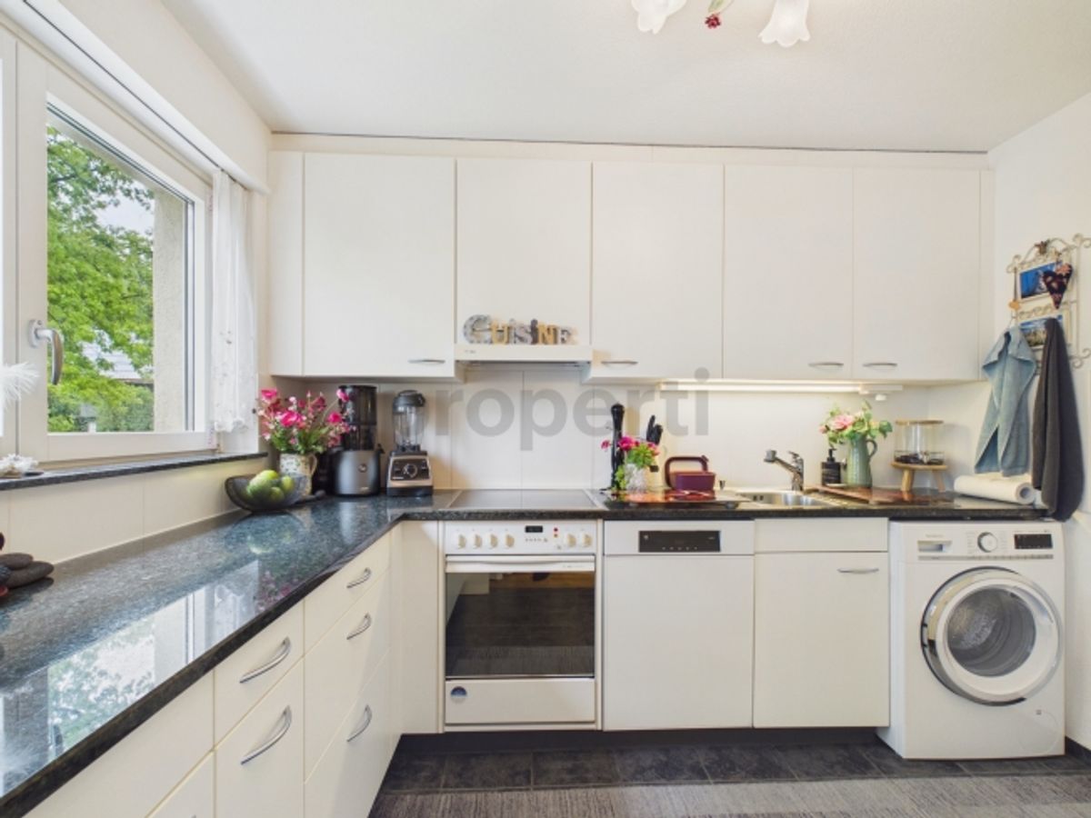 Lichdurchflutete Wohnung mit viel Platz und Weitsicht - 8