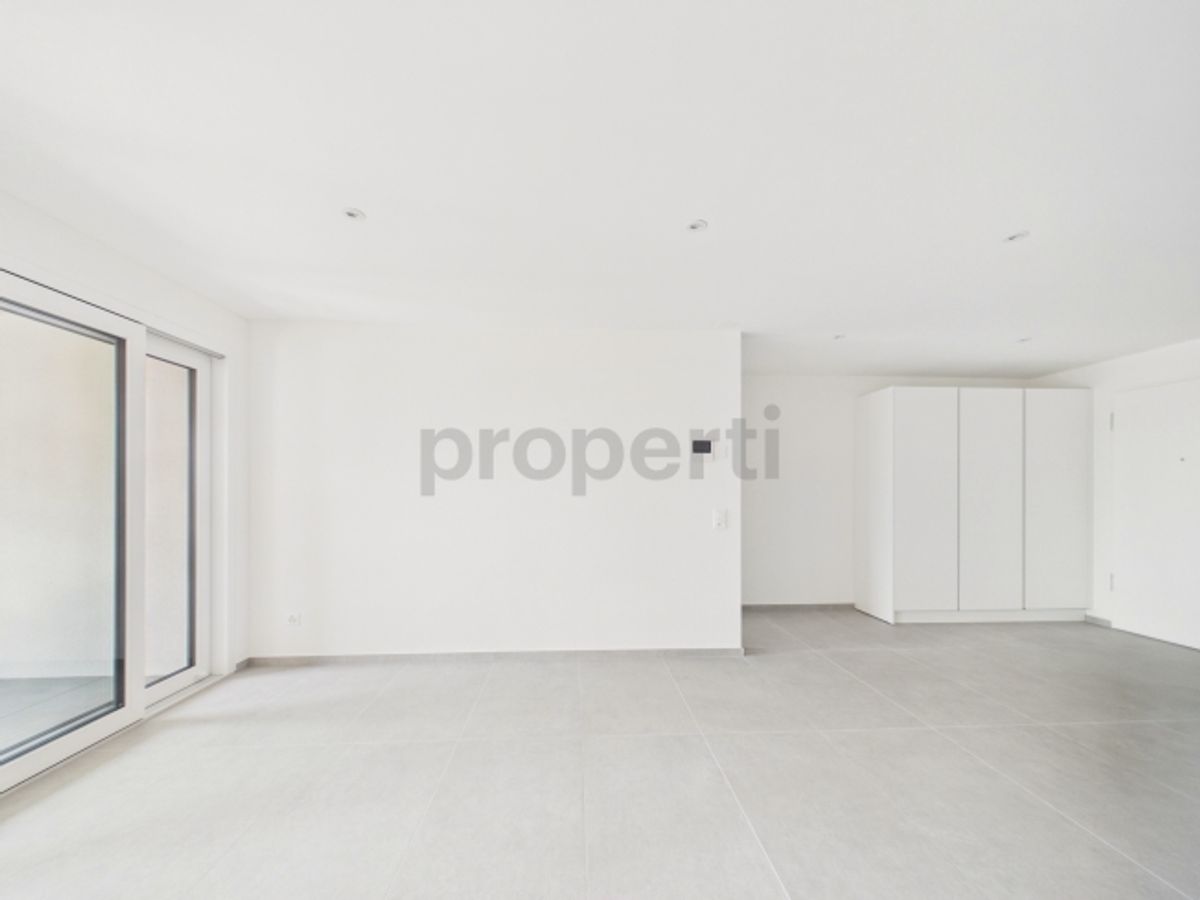 Moderno 2.5 locali appartamento con cantina e parcheggio, Biasca - 3