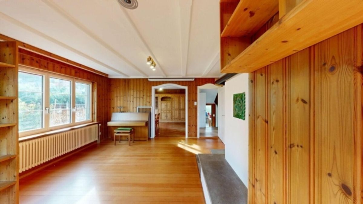 Familienfreundliches 7-Zimmer-Einfamilienhaus mit grosszügigem Umschwung - 5