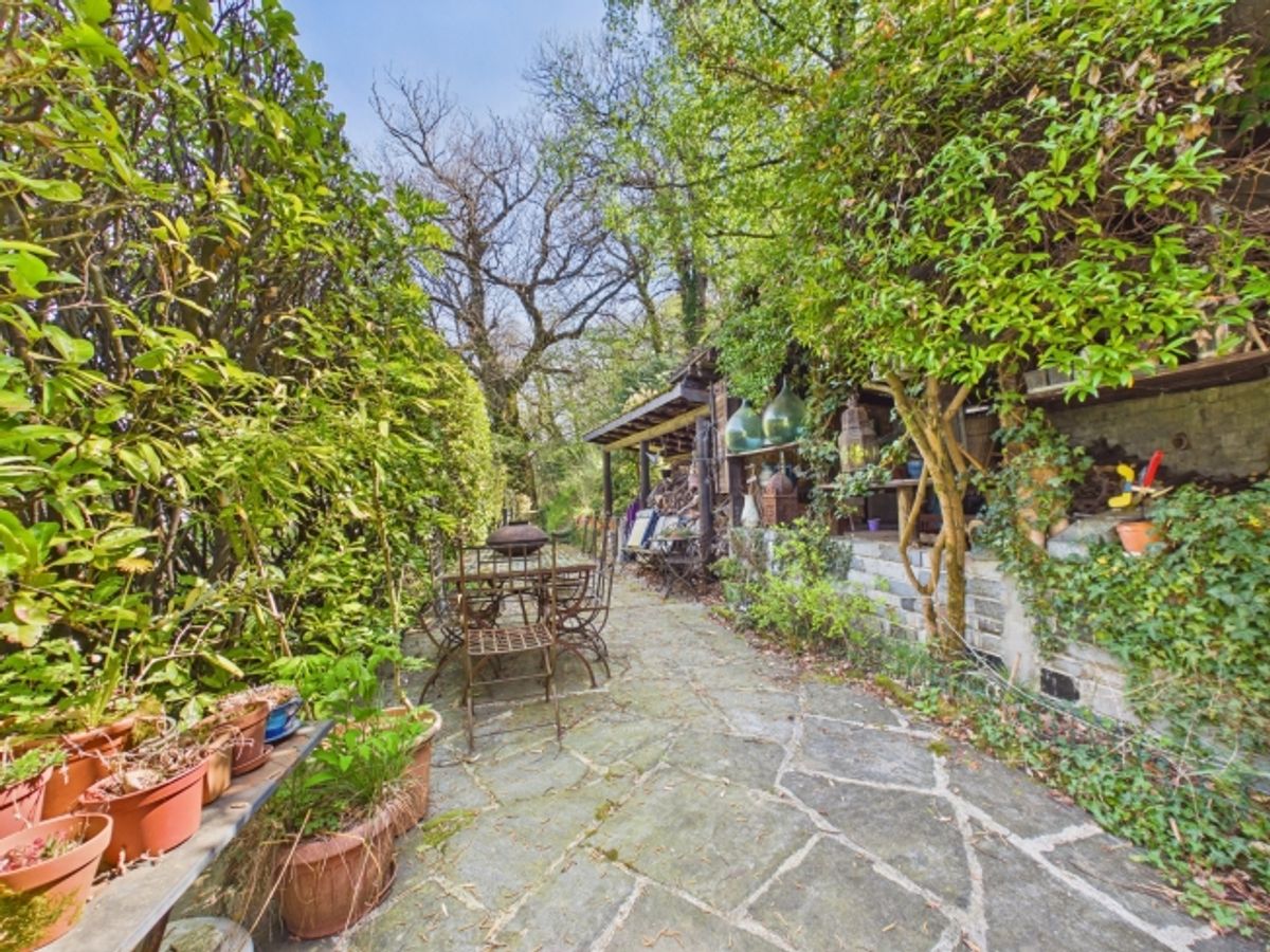 Elegante villa bifamiliare 12 locali con ampio parco di proprietà - 6