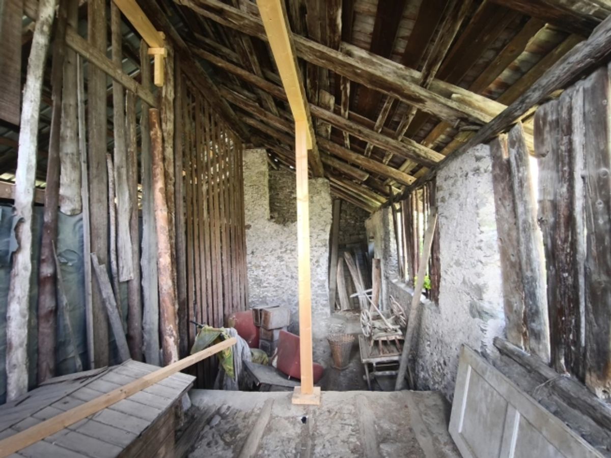 2 SCHEUNEN ZUR RENOVIERUNG VON SIERRE-GELÄNDE MIT 780 M² - 6