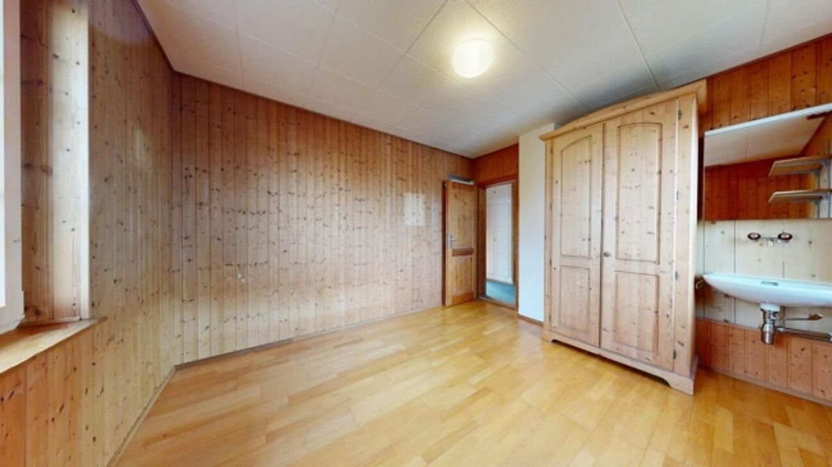 Familienfreundliches 7-Zimmer-Einfamilienhaus mit grosszügigem Umschwung - 13