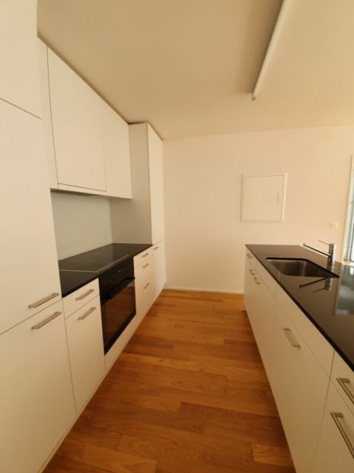 Schöne zentrale 2.5-Zimmer-Wohnung - 2