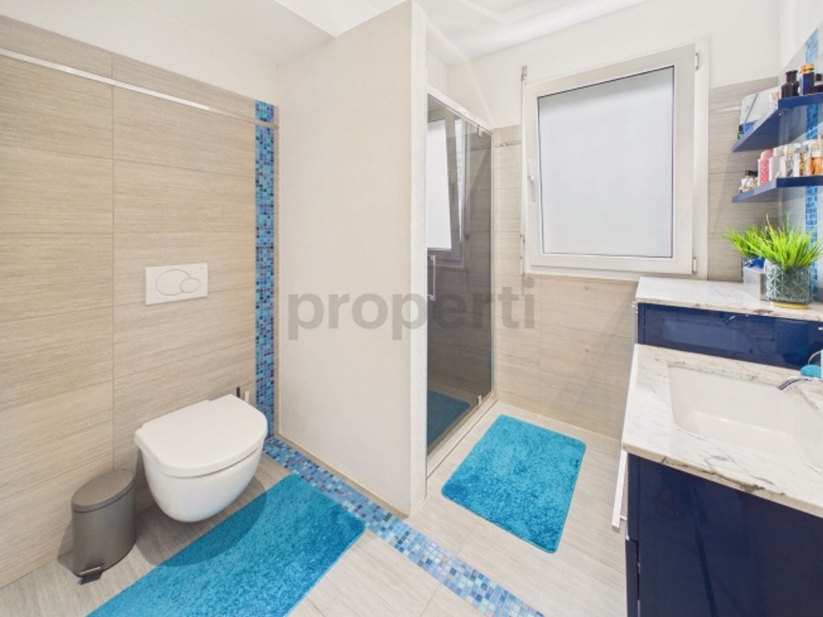 Casa unifamiliare di 6.5 locali con giardino esclusivo e spazi generosi - 9