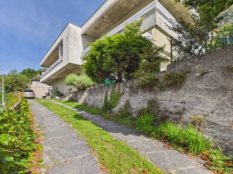 Spaziosa casa multifamiliare con grande potenziale a Riazzino - 5