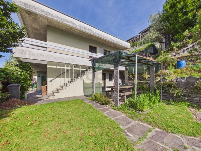 Spaziosa casa multifamiliare con grande potenziale a Riazzino - 7