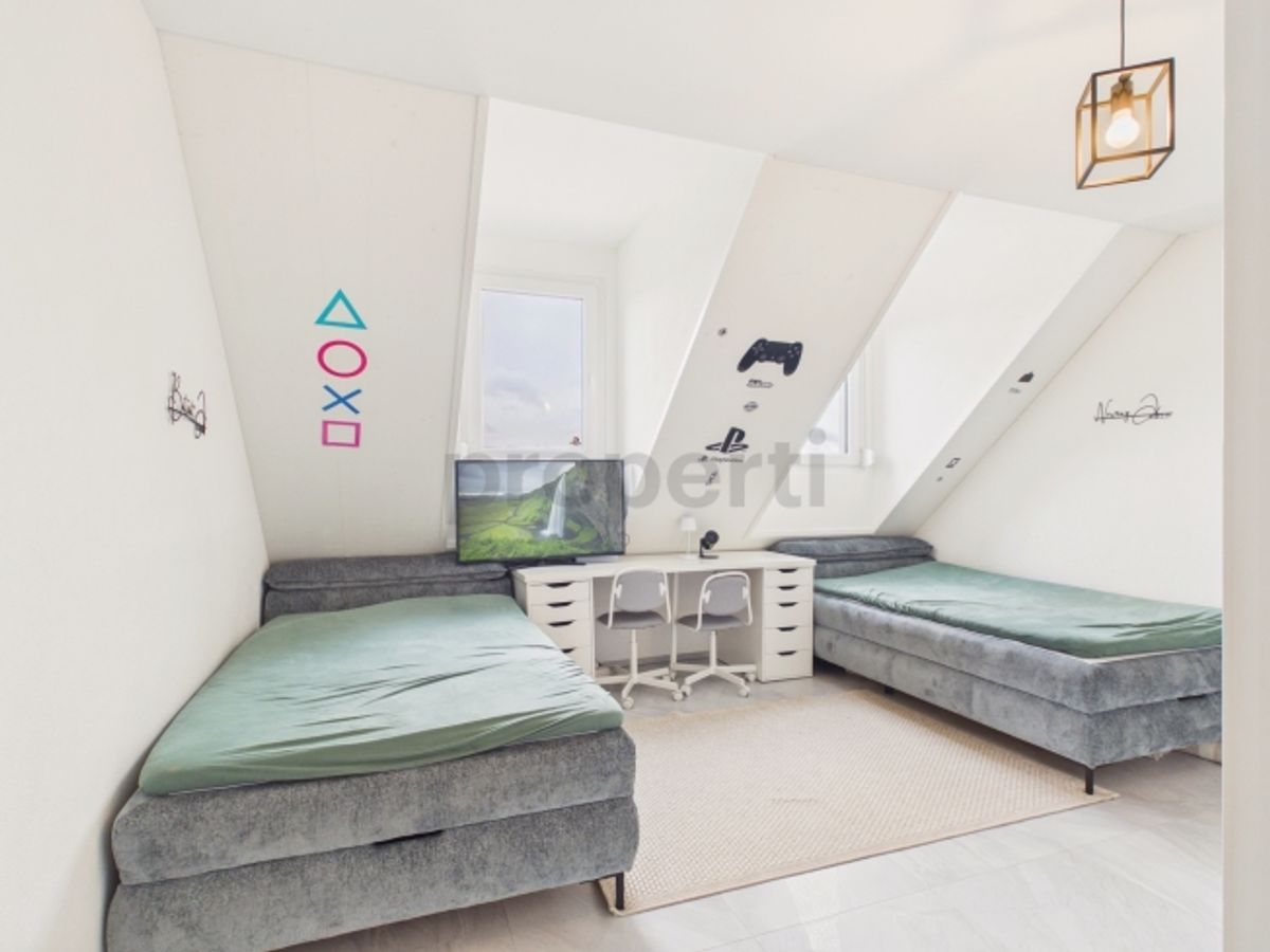 Ankommen, wohlfühlen, zuhause sein  charmante 6.5 Zimmer Maisonette auf zwei Ebenen - 10