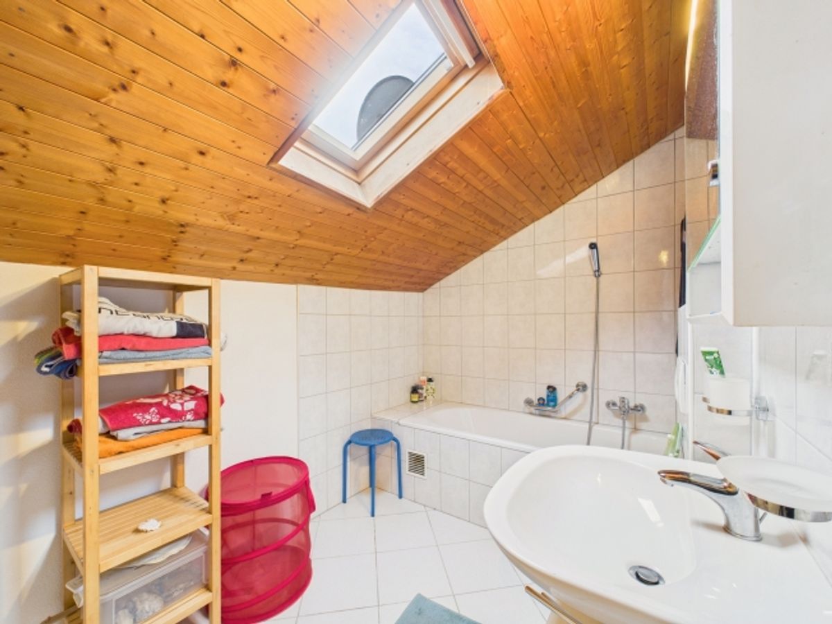 Ampia e luminosa casa a schiera indipendente di 5 locali a Novaggio - 8