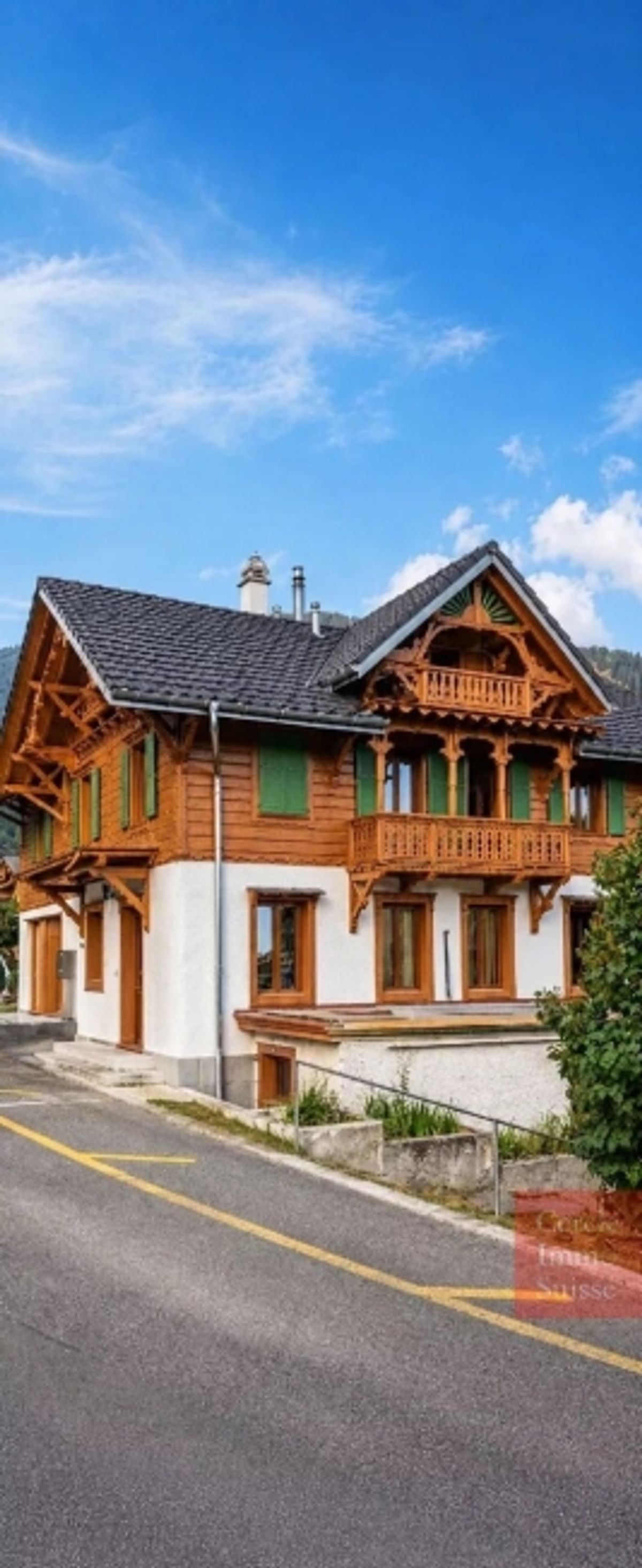 Chalet mit zwei Wohnungen - 0