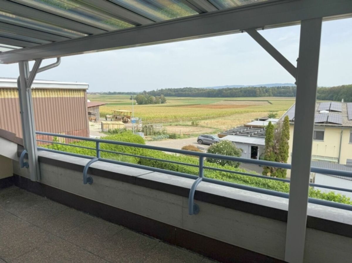 Attikawohnung mit viel Sonne und attraktiver Fernsicht - 9