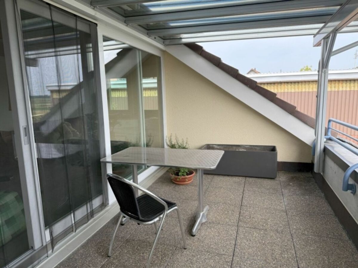 Attikawohnung mit viel Sonne und attraktiver Fernsicht - 10
