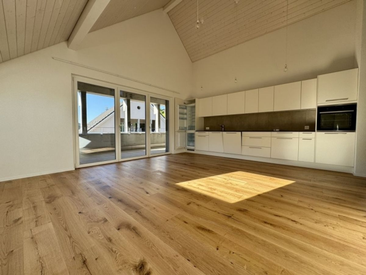 SCHÖN UND MODERN MIT GROSSEM BALKON - 5