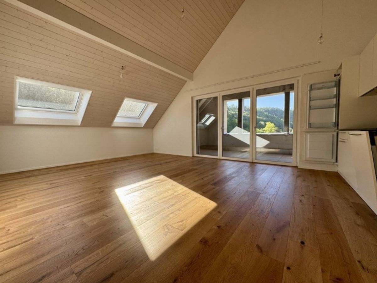 SCHÖN UND MODERN MIT GROSSEM BALKON - 7