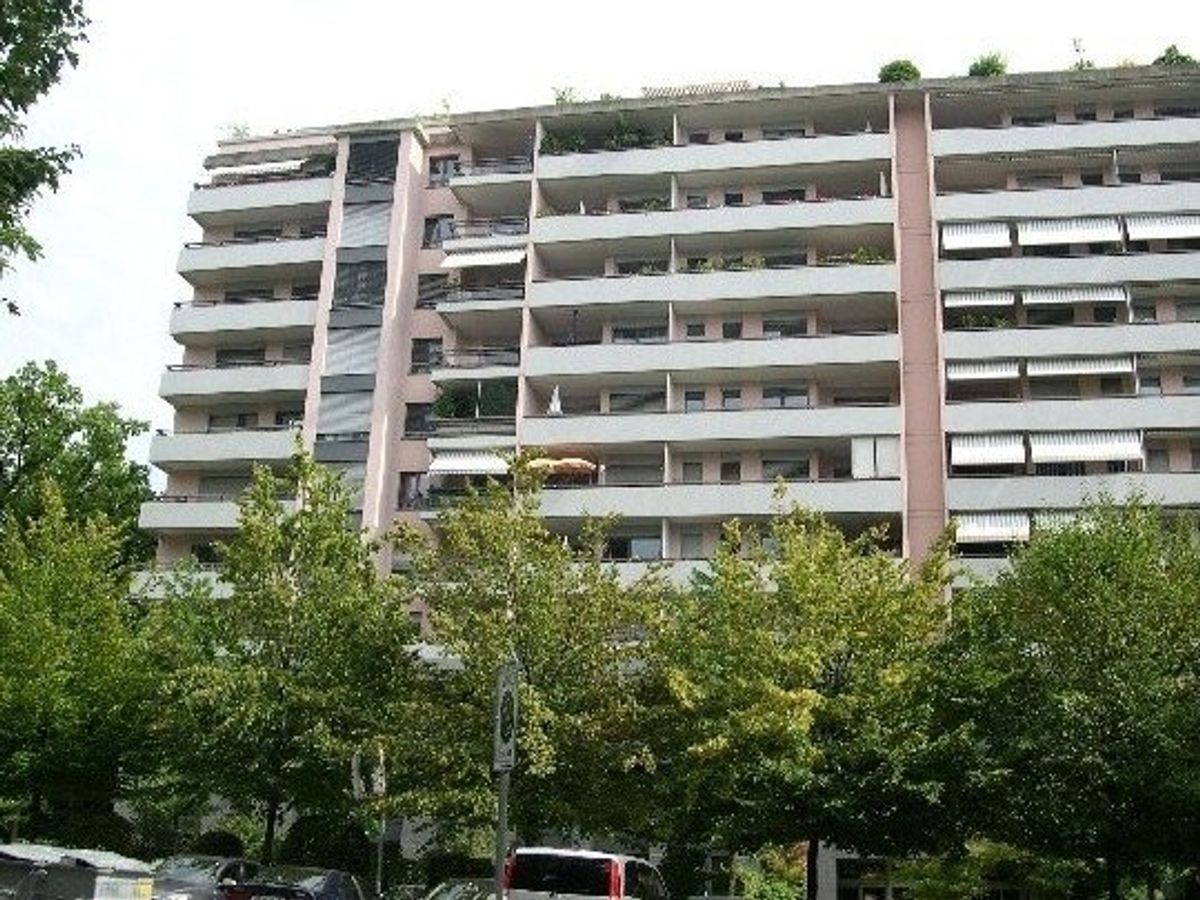 Parking au coeur du quartier de Champel - Disponible de suite - 0