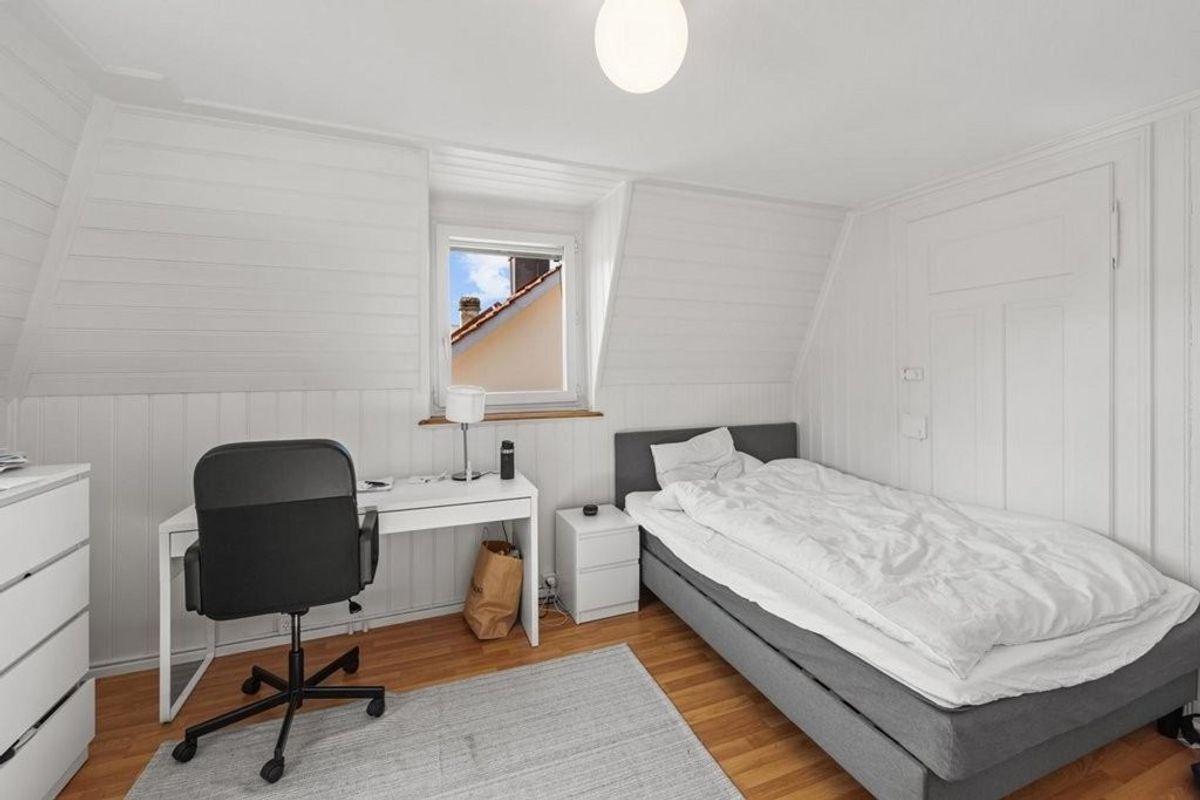 Einzigartige 5.5-Zimmer-Wohnung mit Dachterrasse & grossem Estrich - 6