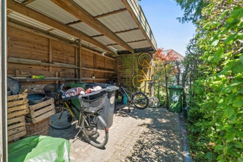Haus mit grossem Umschwung zentral gelegen - 4