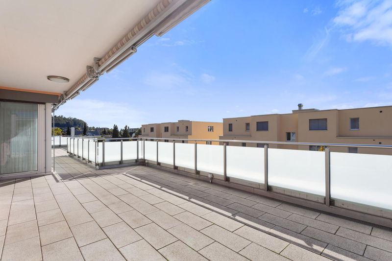 Einzigartige 5.5-Zimmer-Attikawohnung mit Traumterrasse in Bülach - 5