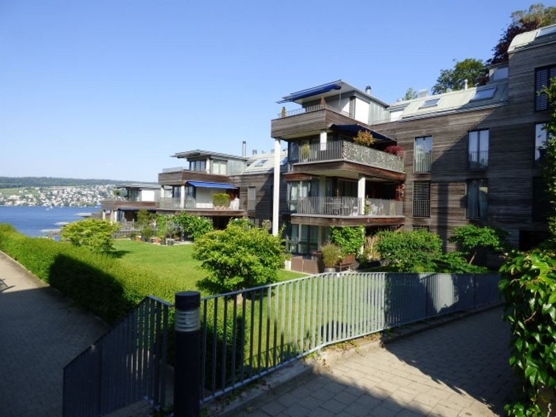 Einmalige Dachwohnung am Zürichsee - 1