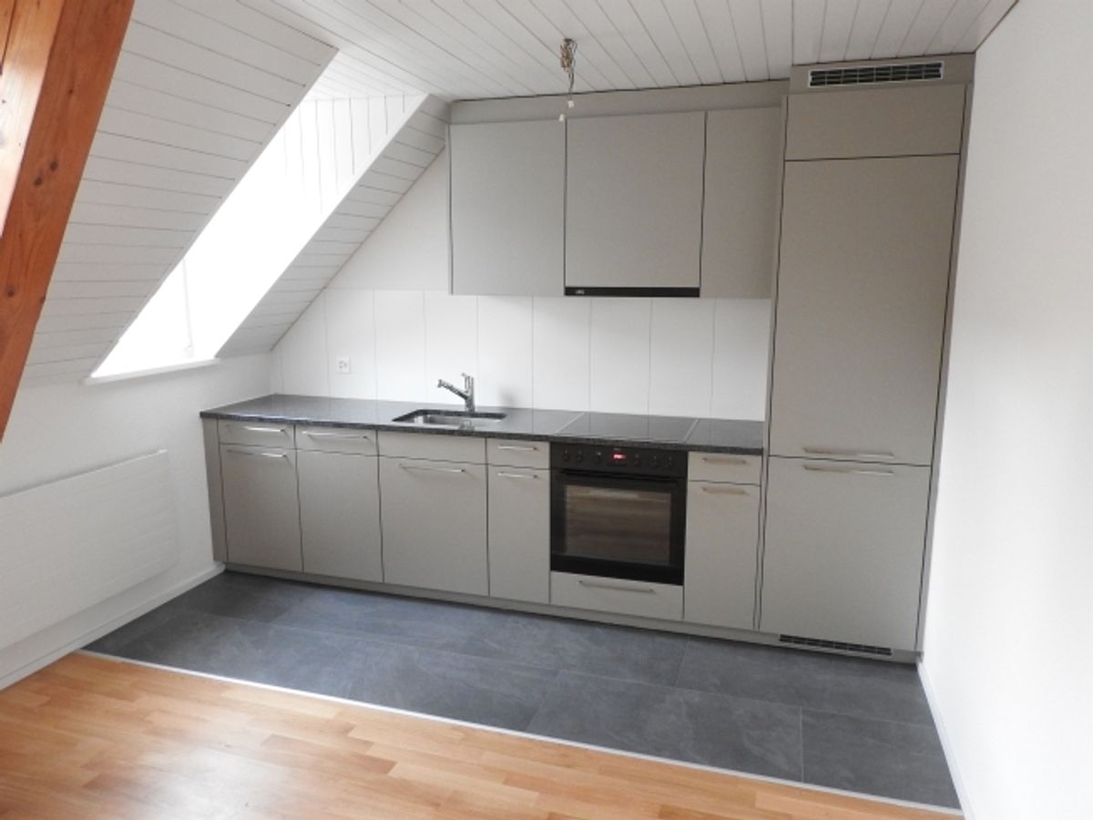 Charmante Dachwohnung - 1