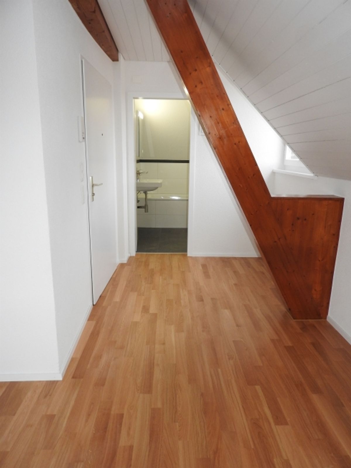 Charmante Dachwohnung - 5