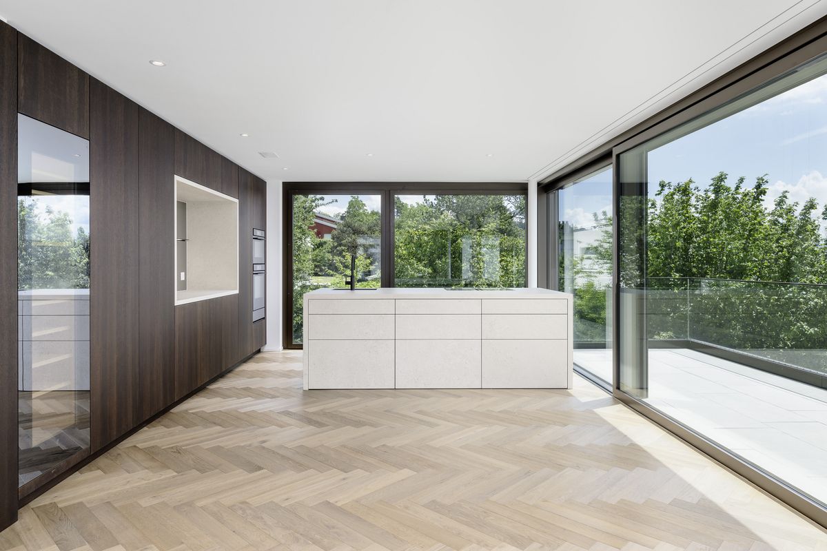 Exclusive penthouse with roof terrace & panoramic view onto mountains & lake - 0
