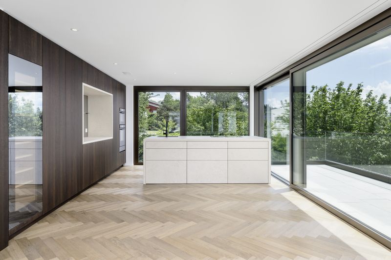 Exclusive penthouse with roof terrace & panoramic view onto mountains & lake - 1