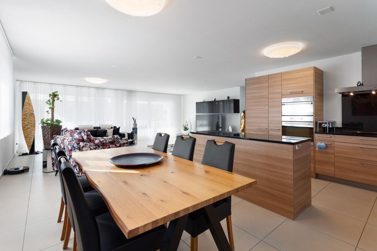 Einzigartige 5.5-Zimmer-Attikawohnung mit Traumterrasse in Bülach - 0
