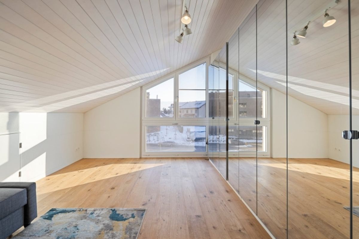 Teilseesicht mit zwei Loggias und modernem Ausbau - 7