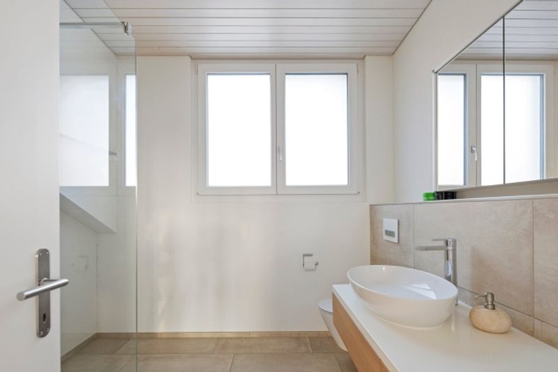 Teilseesicht mit zwei Loggias und modernem Ausbau - 10