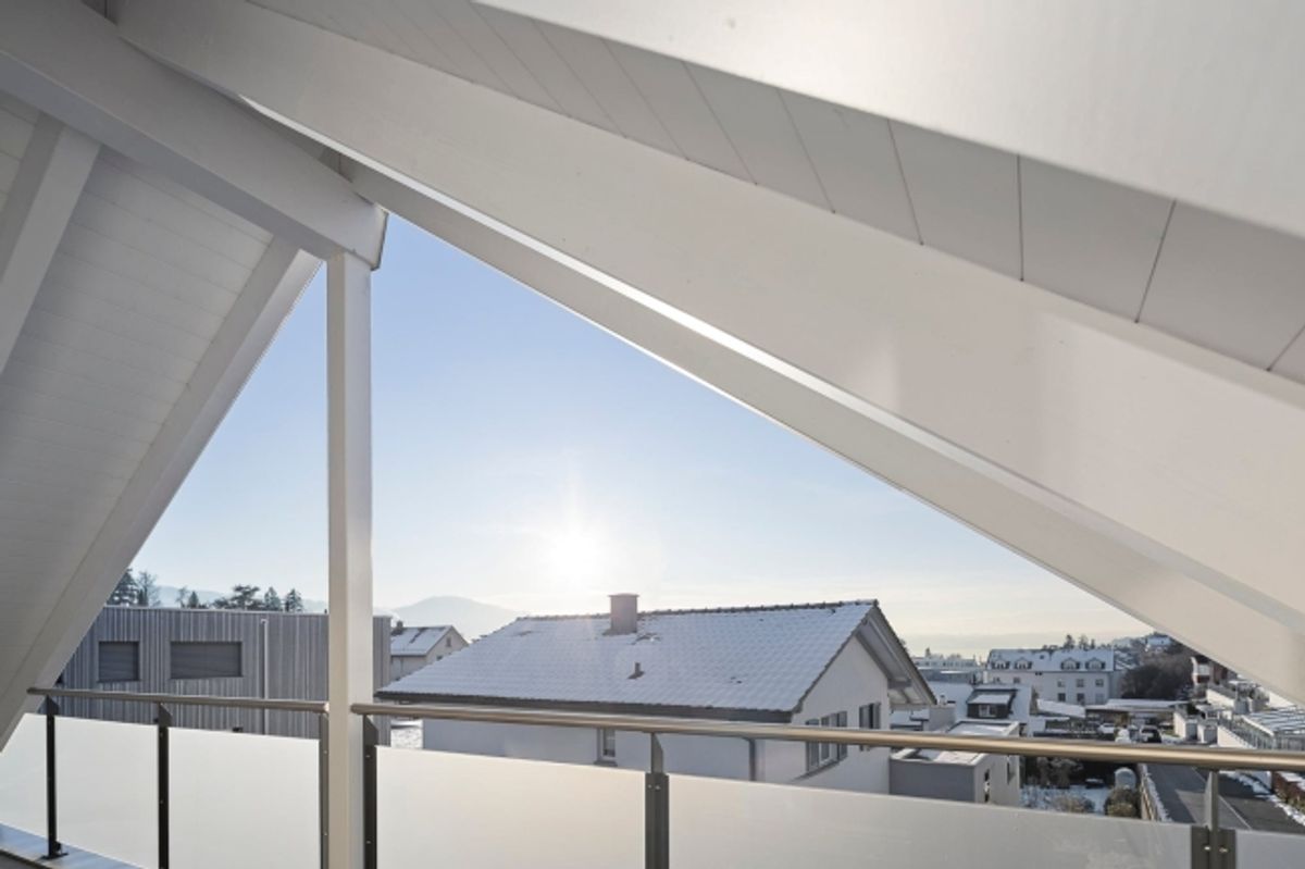 Teilseesicht mit zwei Loggias und modernem Ausbau - 11