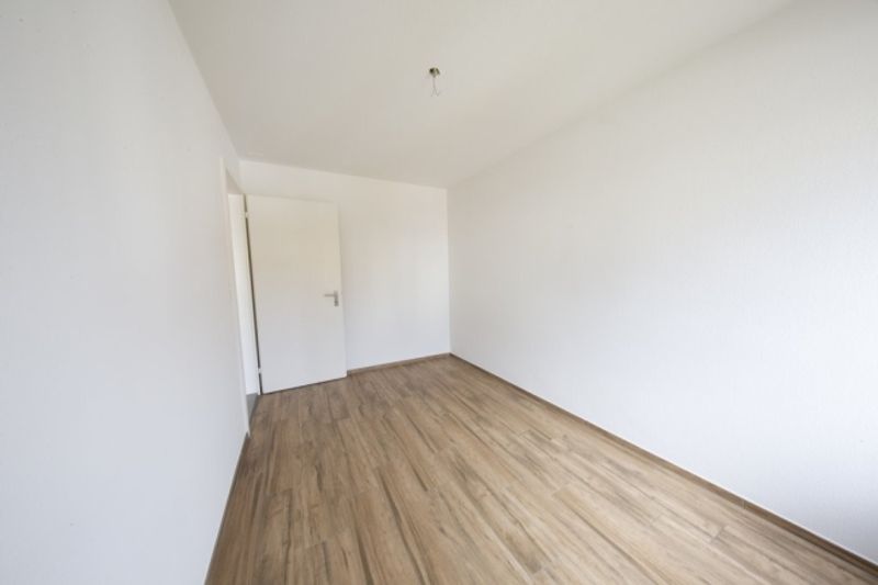 LICHTDURCHFLUTET MIT 2 BALKONE - 5