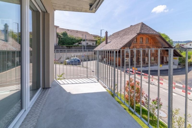 GEMÜTLICHE 3.5 ZIMMER-WOHNUNG IN HUTTWIL - 1