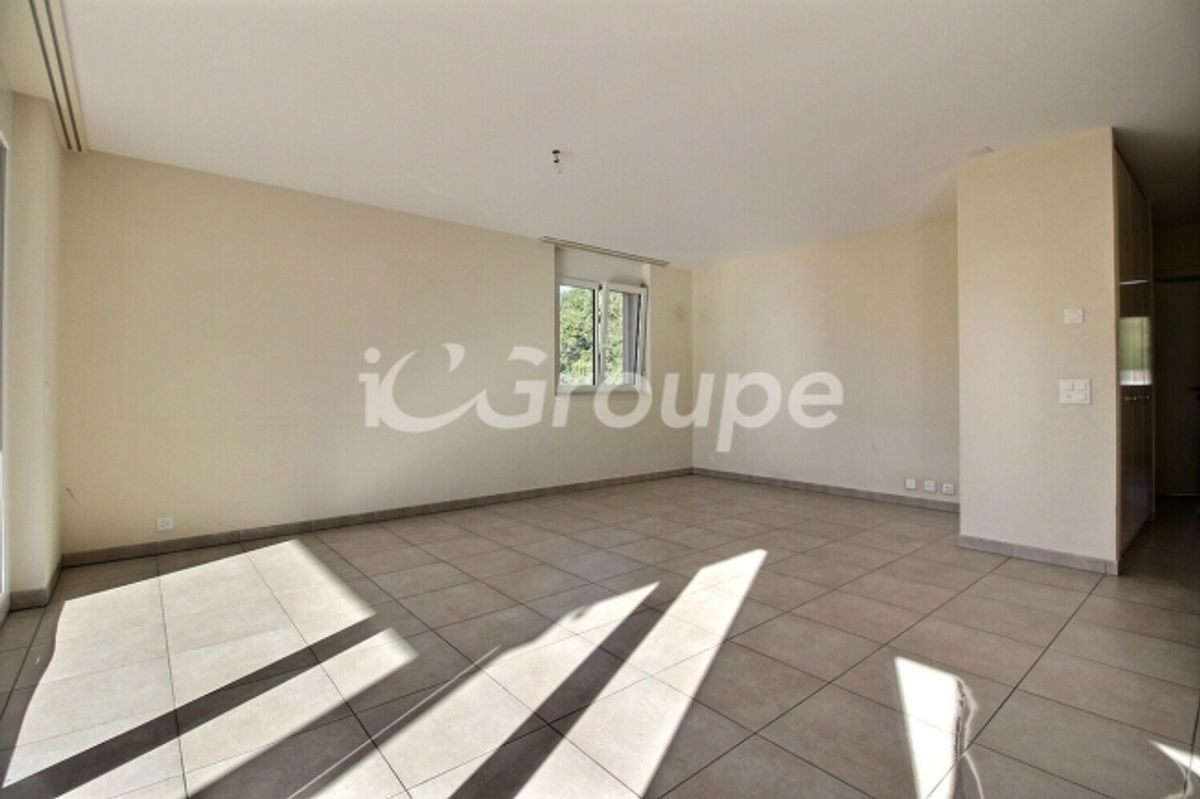 Schöne 3.5-Zimmer-Wohnung im 2.OG in Bramois - 1