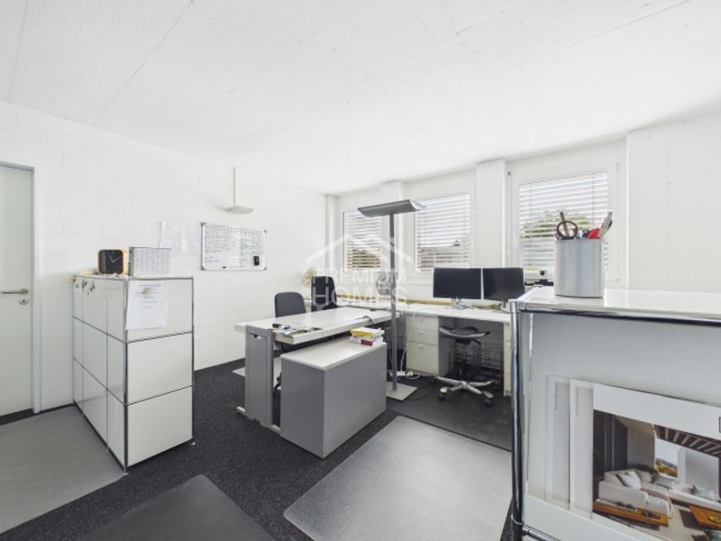 Viel Raum für Ihre Geschäftsidee - Büro, Showroom & Lager - 7