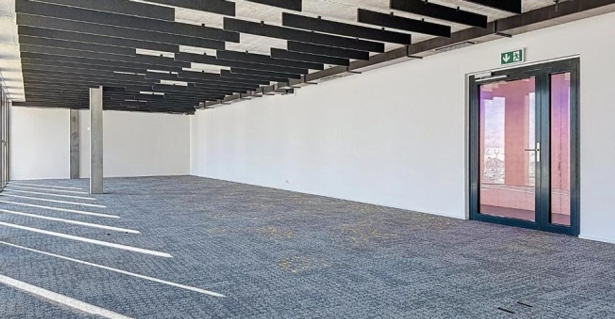 Bureau de 117 m² au 2e étage - Cour de Gare, Sion - 1