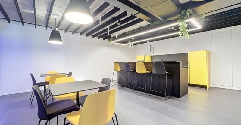 Bureau de 142 m² au 3e étage - Cour de Gare, Sion - 8