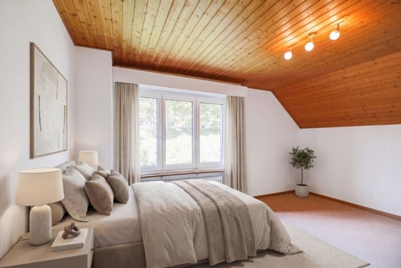 HANGLAGE UND VIEL POTENZIAL - FREISTEHENDES 6.5 ZIMMER EINFAMILIENHAUS - 5