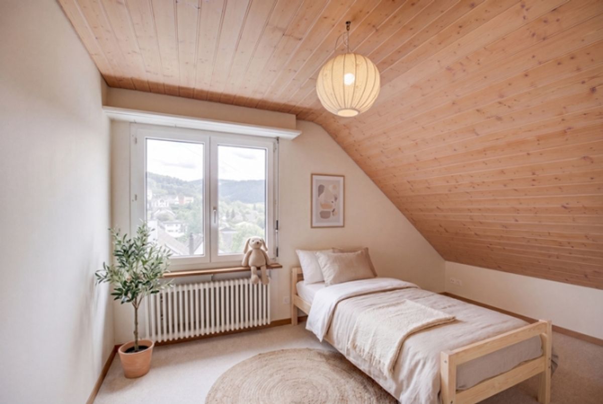 HANGLAGE UND VIEL POTENZIAL - FREISTEHENDES 6.5 ZIMMER EINFAMILIENHAUS - 5