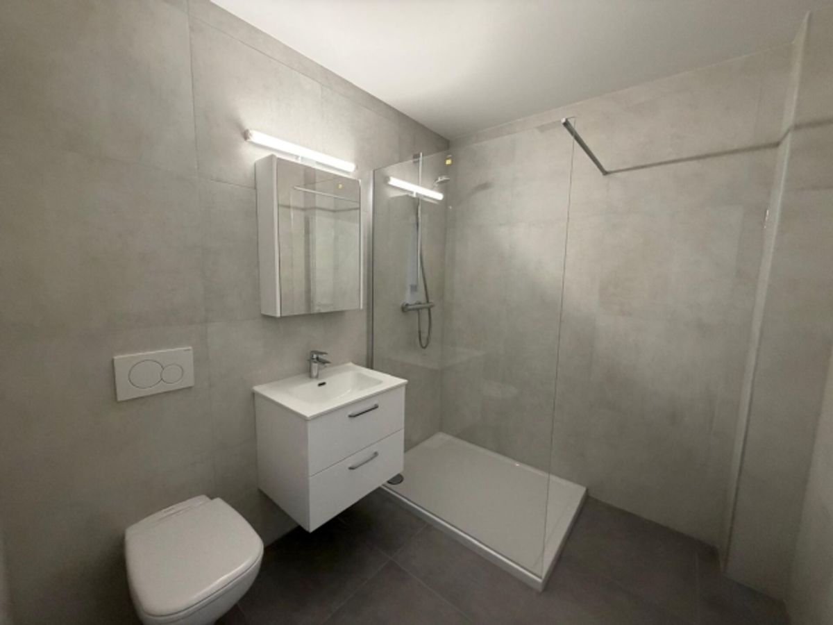 St-Imier, hervorragendes NEUES Studio mit Aufzug - 2