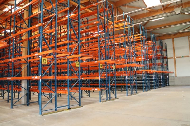 Logistikhalle/Depot 1140 m² – Laderampe – Nahe der Autobahn - 1