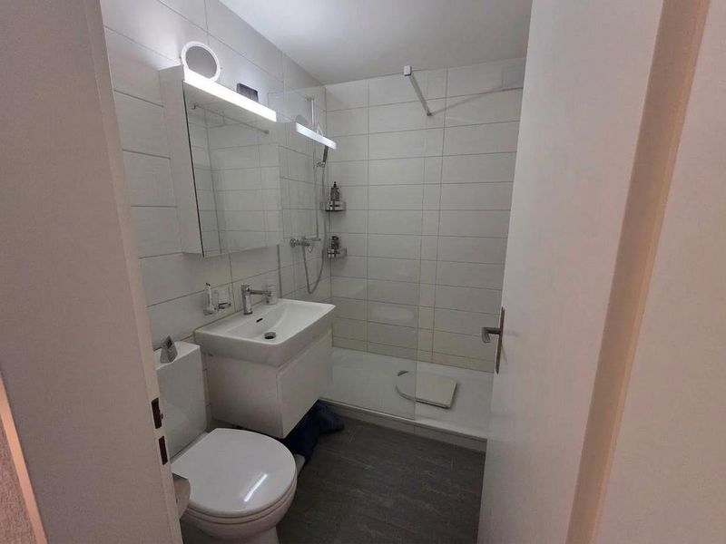 Ruhige 2.5-Zimmer-Wohnung mit Balkon ins Grüne (Befristet auf 2 Jahre, Mietzinsreduktion) - 5