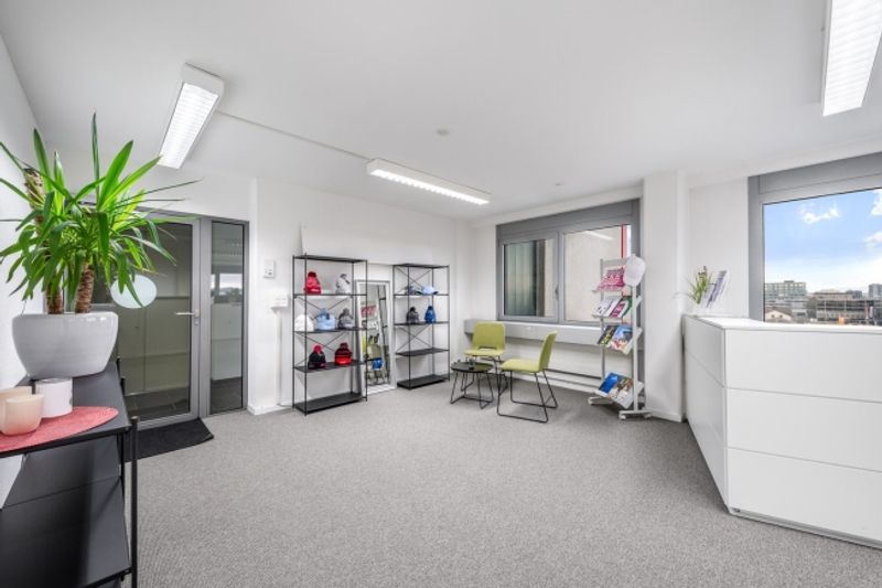 Bezugsbereites Büro für 8–14 Mitarbeitende – 10 Min. zu Stettbach - 3