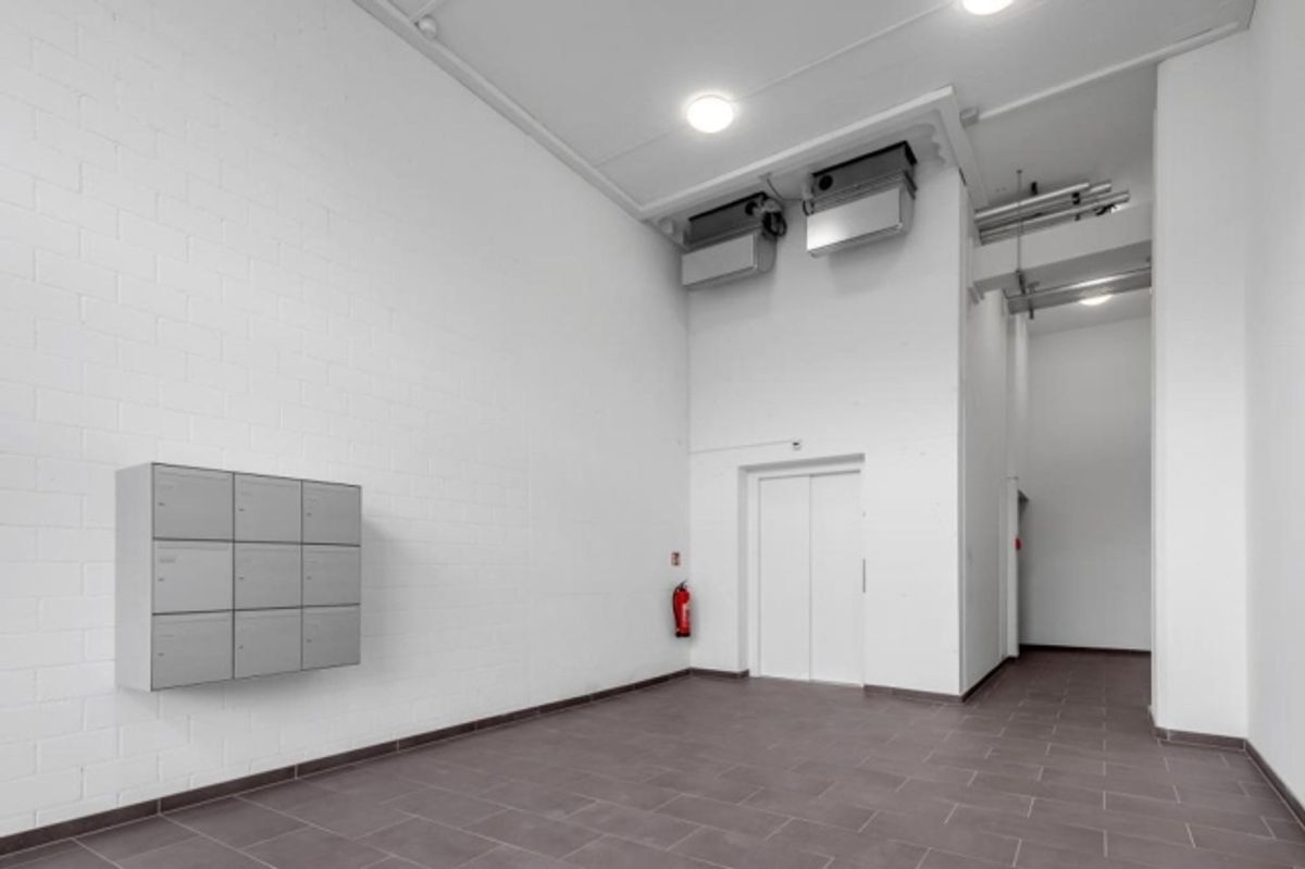 ausgebaute und moderne Bürofläche im Industrial-Look - 9