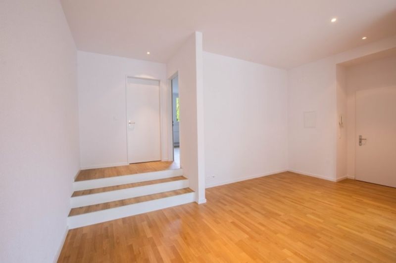 Wunderschöne 2.5-Zimmerwohnung mit Sitzplatz zu vermieten - 3
